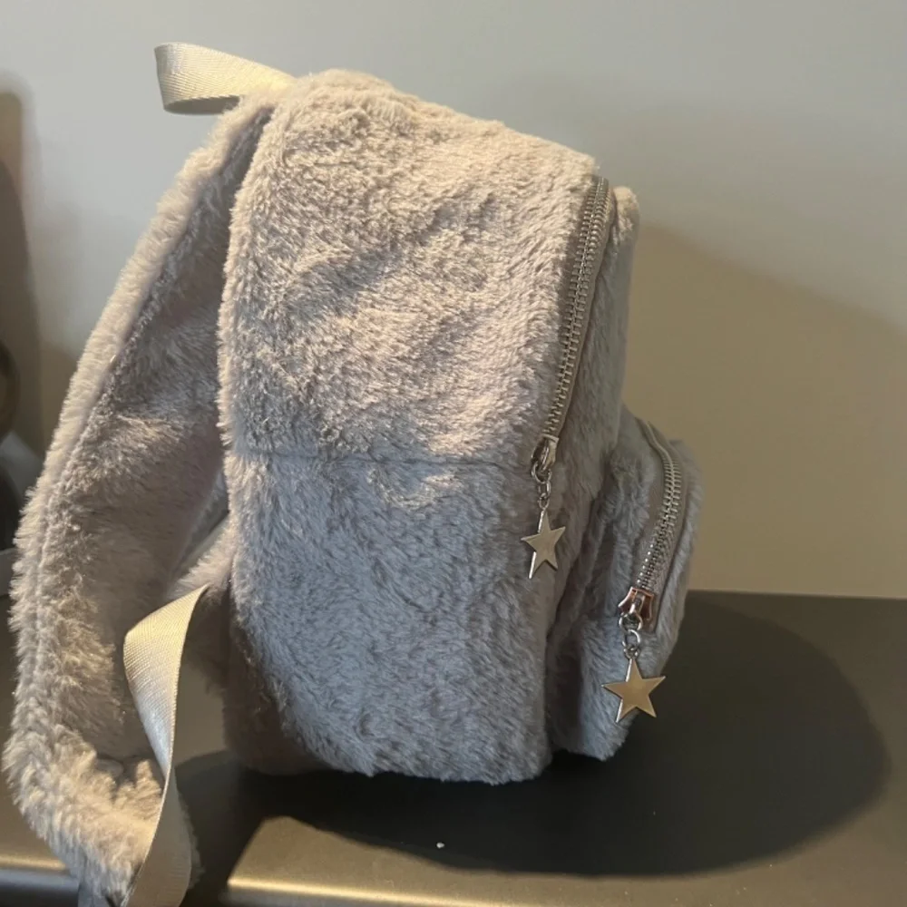 Mini fur back pack grey